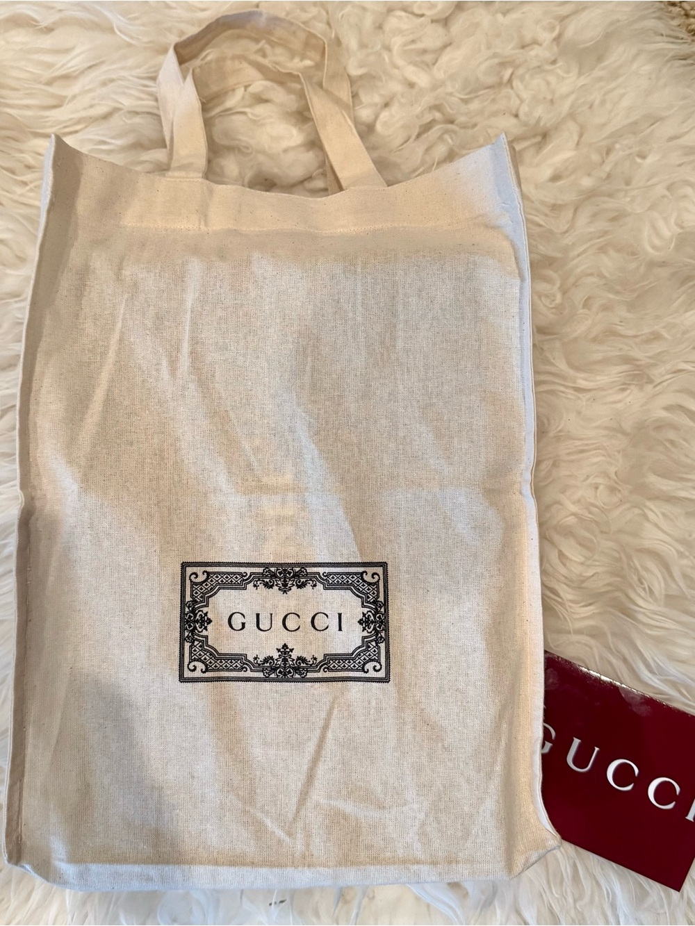 Gucci Beige Canvas shopping Tote with Black Logo Plaque *NEW